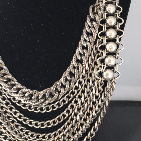 ❌Sold❌New! Chain Drop Statement Necklace - Picture 2 of 4